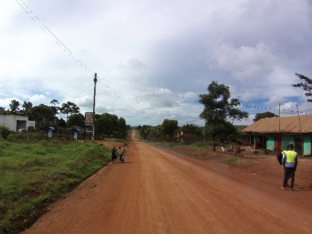 Riding Uganda’s Motorcycle Taxi “Boda Boda”! Experience Authentic Local Life at “Sina Village” Part 2